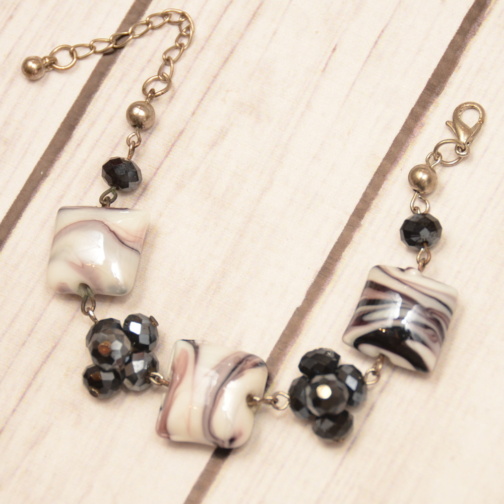 vintage bracelet black white swirl